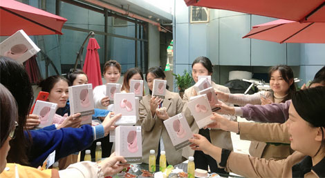 女神節(jié)快樂|有鮮花，有陽光，有愛的赫名視顯事業(yè)2022
